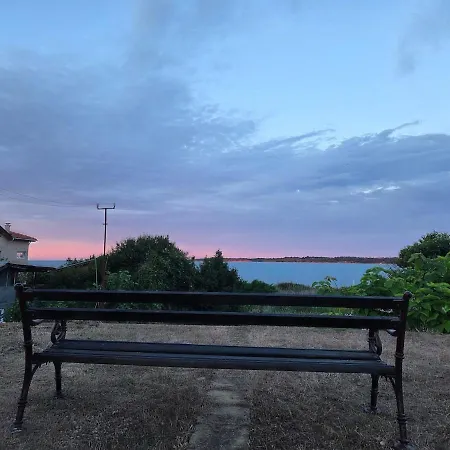 Azure Bay Family Villa, 50m From The Sea *
