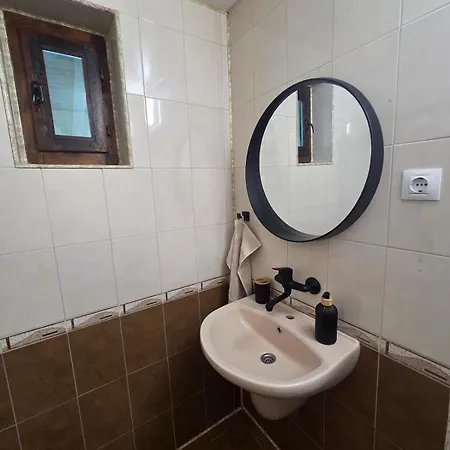 Azure Bay Family Villa, 50m From The Sea 빌라 Atiya
