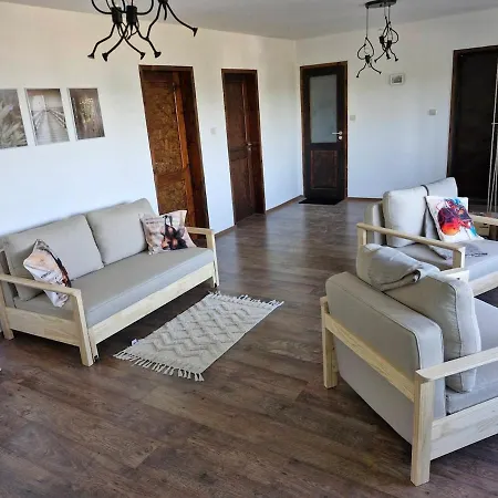 Azure Bay Family Villa, 50m From The Sea