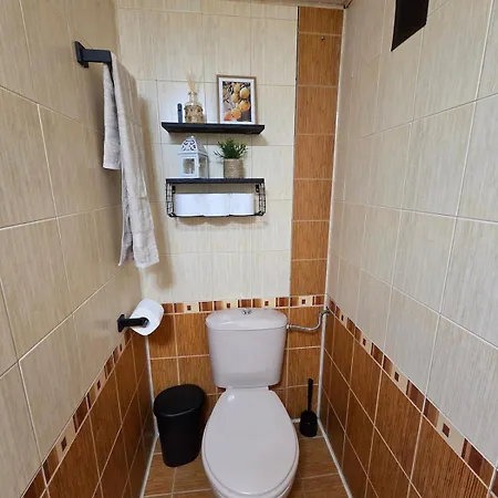 Azure Bay Family Villa, 50m From The Sea 빌라