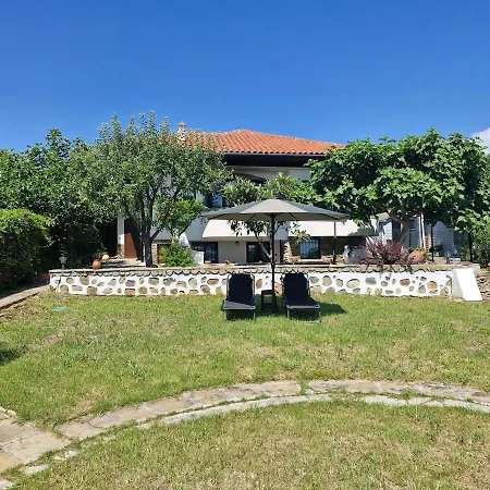 Azure Bay Family Villa, 50m From The Sea