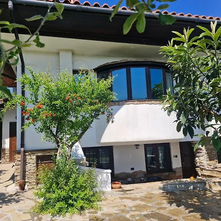 Villa Azure Bay Family Villa, 50m From The Sea