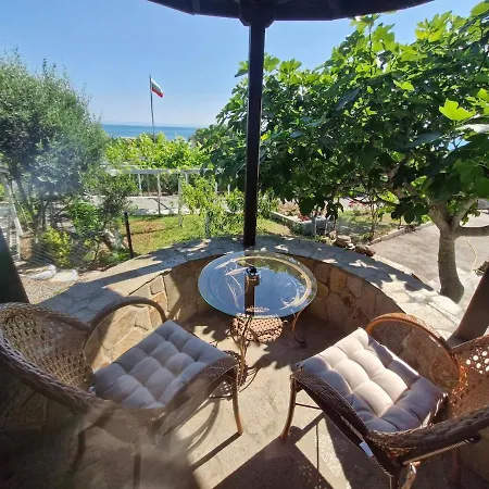 Azure Bay Family Villa, 50m From The Sea * Atiya