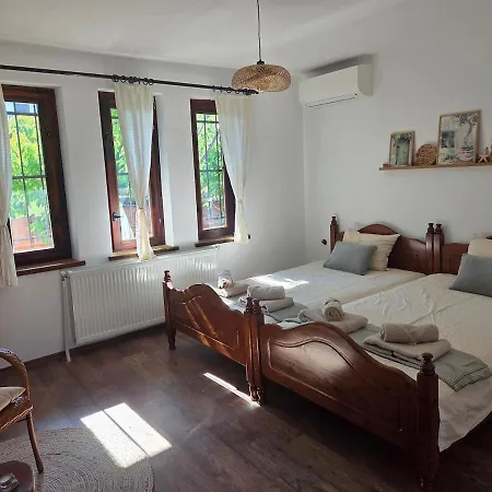 Azure Bay Family Villa, 50m From The Sea *