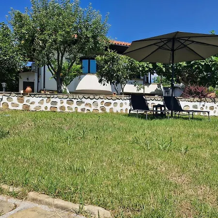 Azure Bay Family Villa, 50m From The Sea *